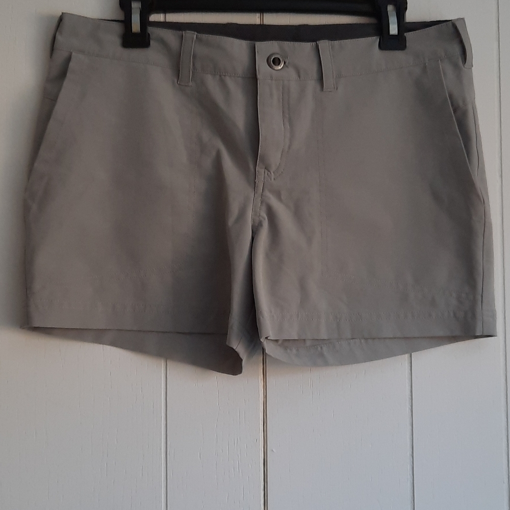 Patagonia Beach shorts ladies 8 light grey
